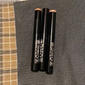 Buxom pillow pout (3)